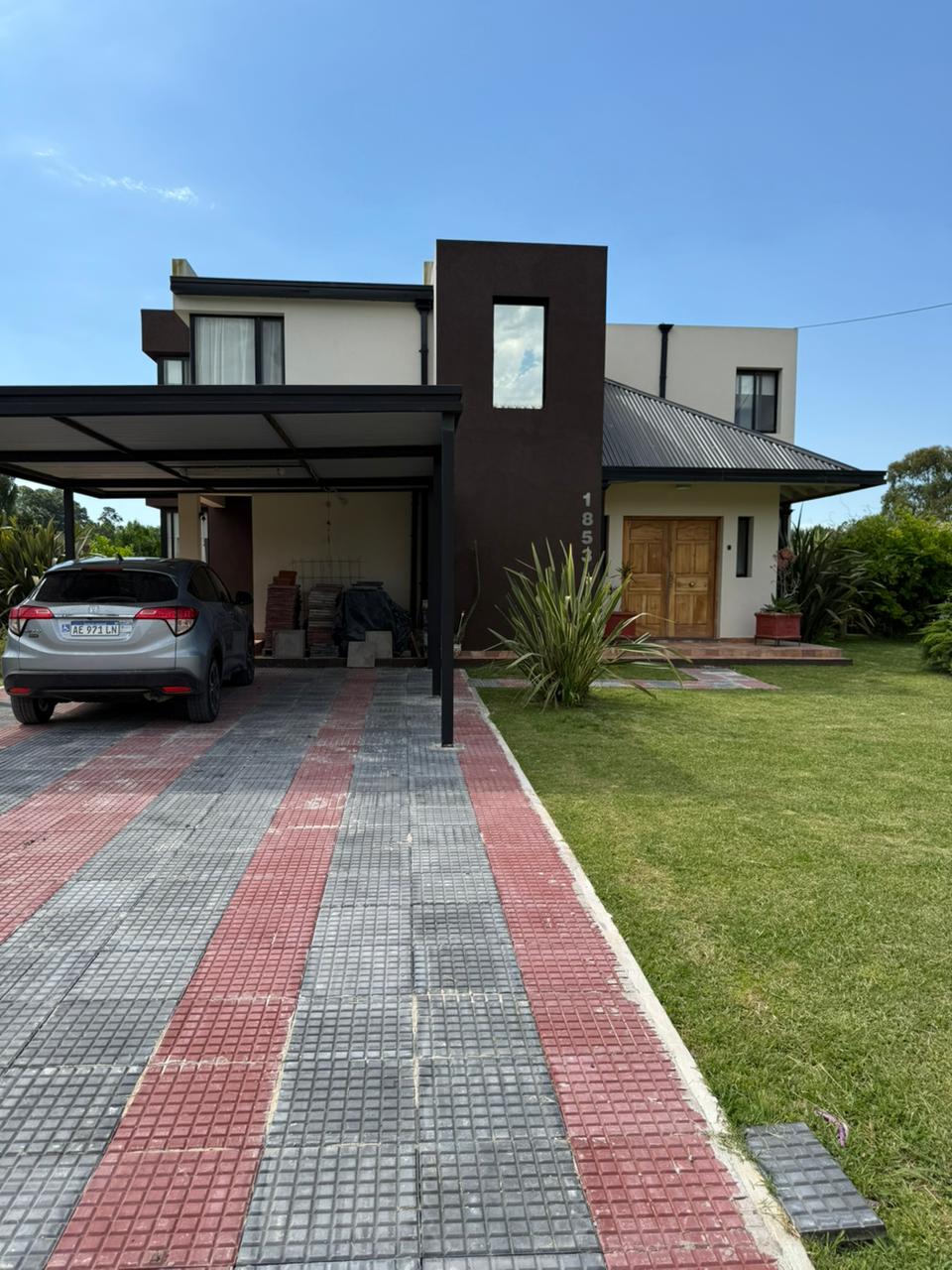 Casa en venta Parque las Naciones Guernica- calle Canada